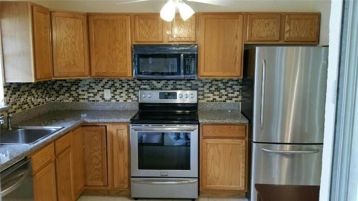 180 12th Ave - Photo 1