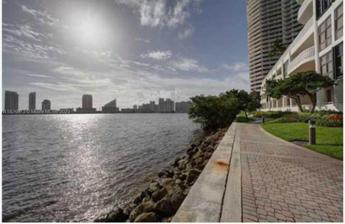 https://bt-photos.global.ssl.fastly.net/miami/orig_boomver_1_A11826873-2.jpg