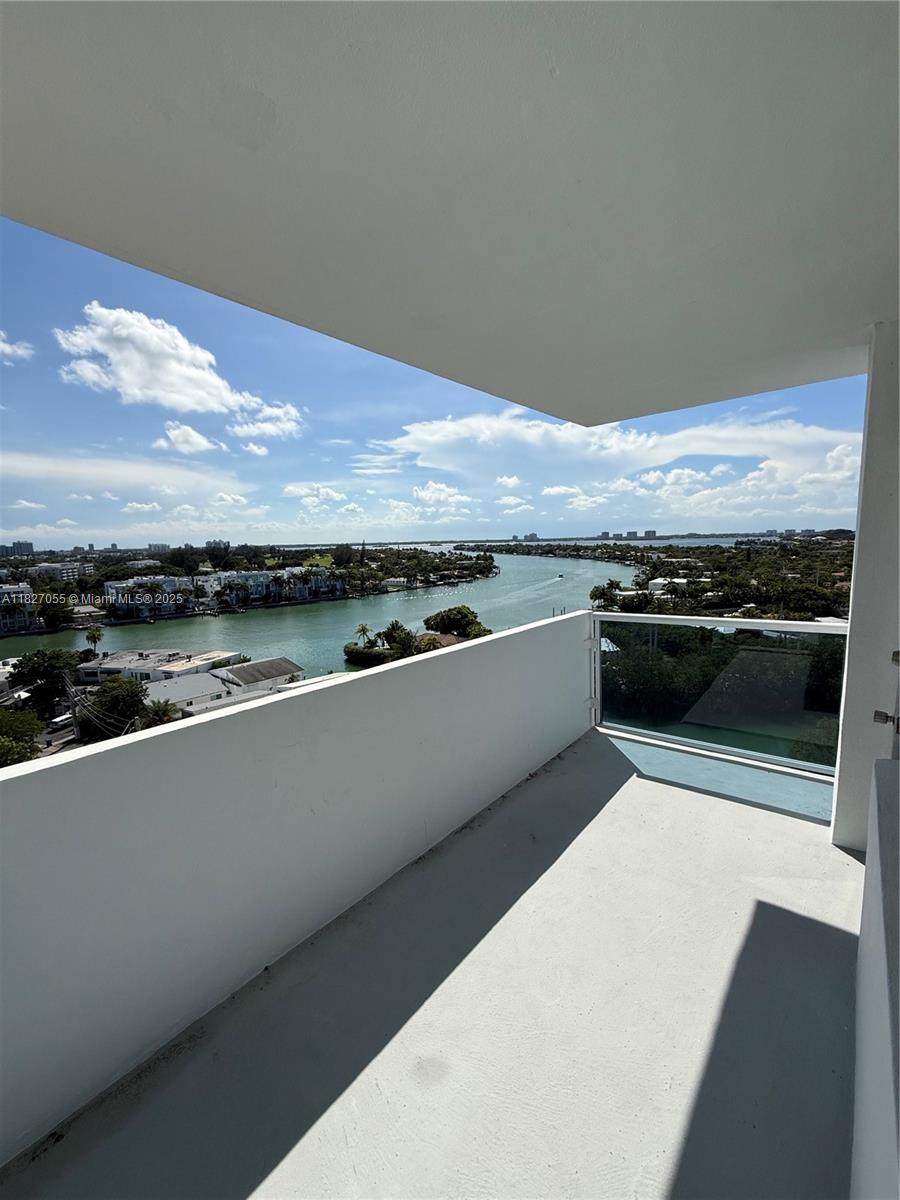 https://bt-photos.global.ssl.fastly.net/miami/1280_boomver_1_A11827055-2.jpg