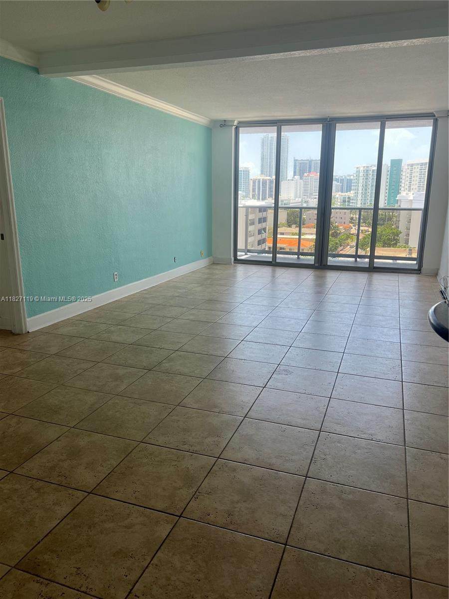 401 69th St - Photo 1