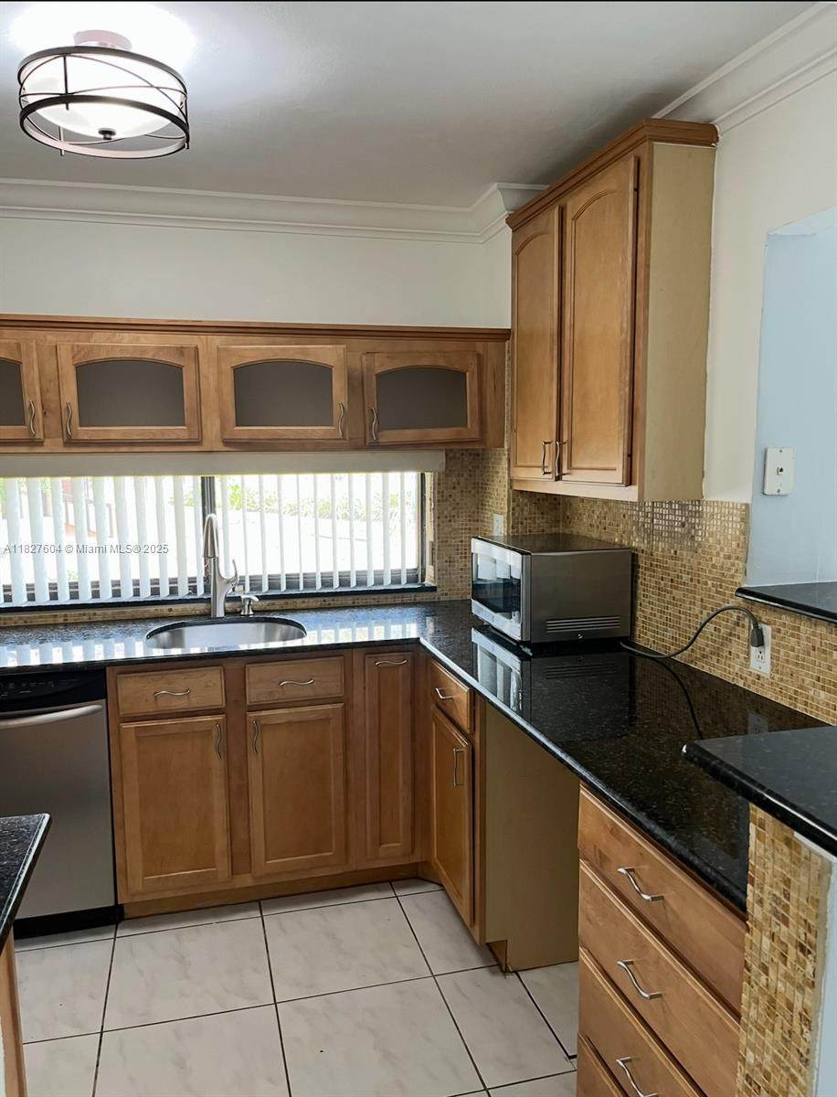 16919 Bay Rd - Photo 1