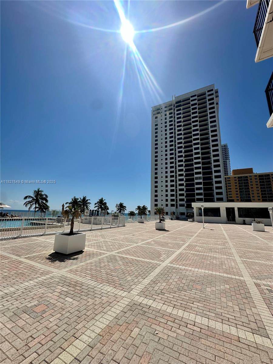https://bt-photos.global.ssl.fastly.net/miami/orig_boomver_1_A11827649-2.jpg