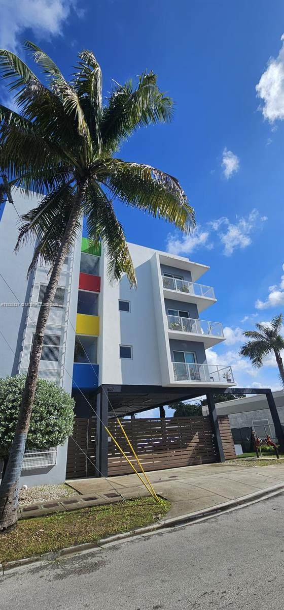 1857 24th St - Photo 1