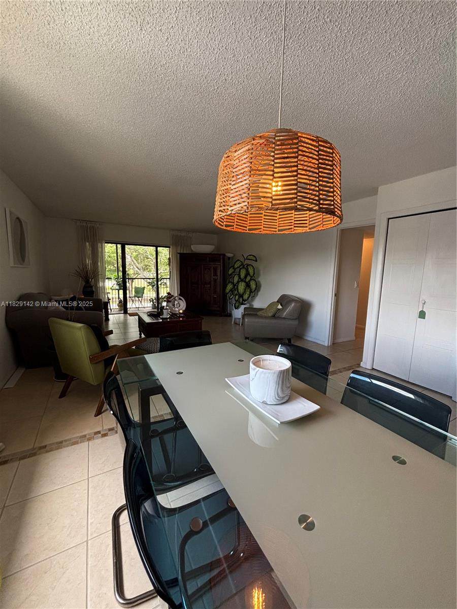 https://bt-photos.global.ssl.fastly.net/miami/1280_boomver_1_A11829142-2.jpg