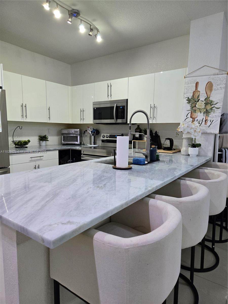 8216 Santa Monica Ave - Photo 1