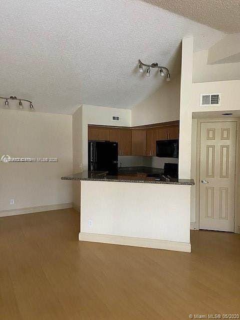 https://bt-photos.global.ssl.fastly.net/miami/orig_boomver_1_A11829853-2.jpg