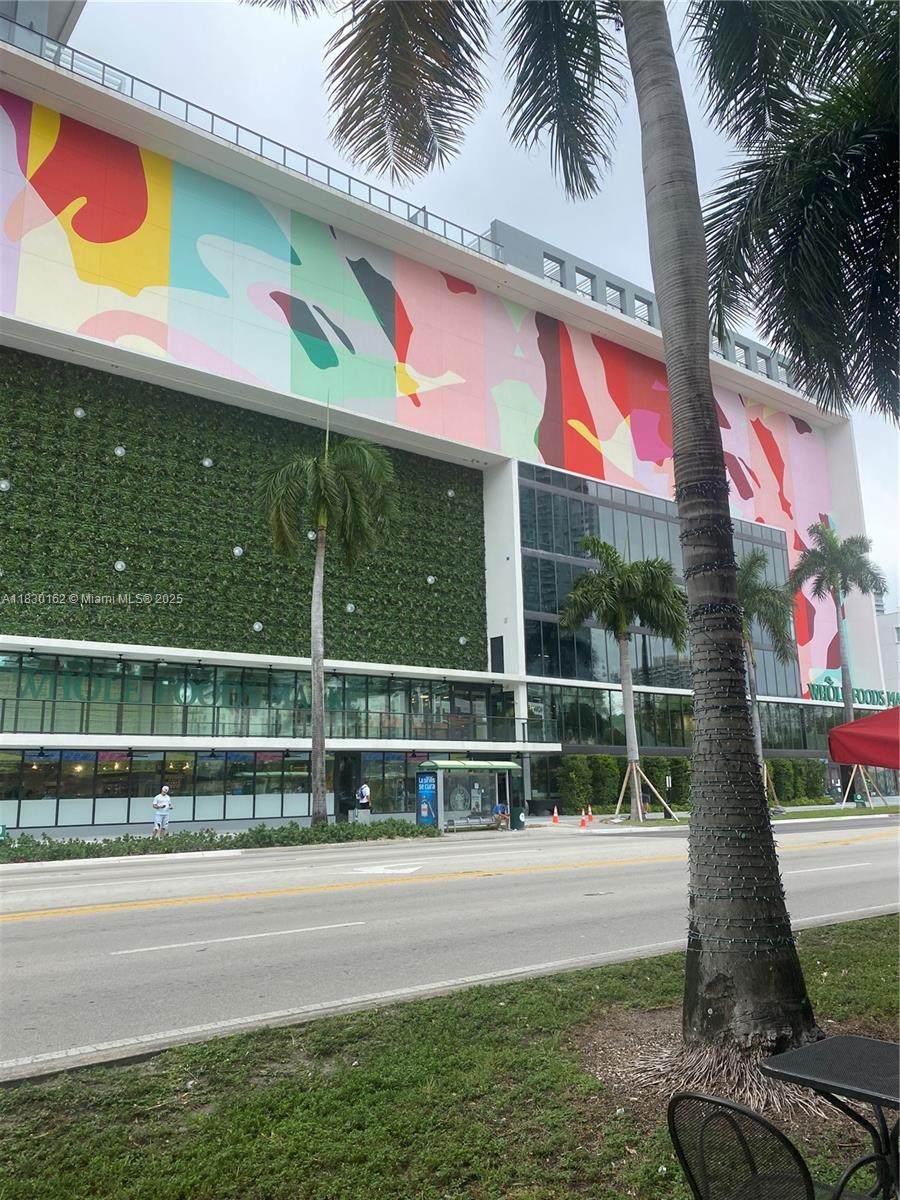 https://bt-photos.global.ssl.fastly.net/miami/orig_boomver_1_A11830162-2.jpg