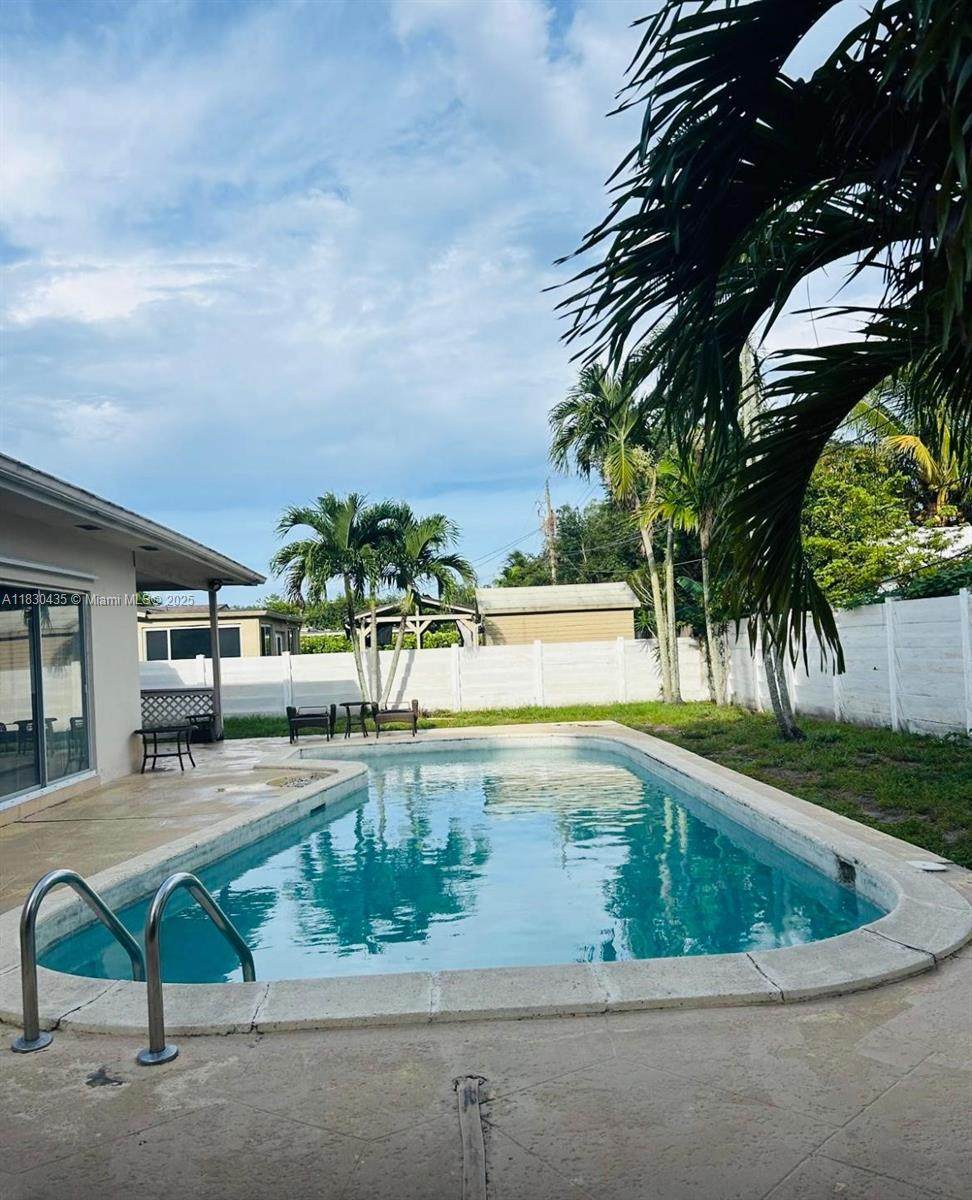 6790 10th Ct - Photo 1