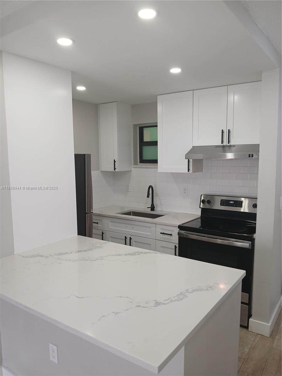 1530 2nd St - Photo 1