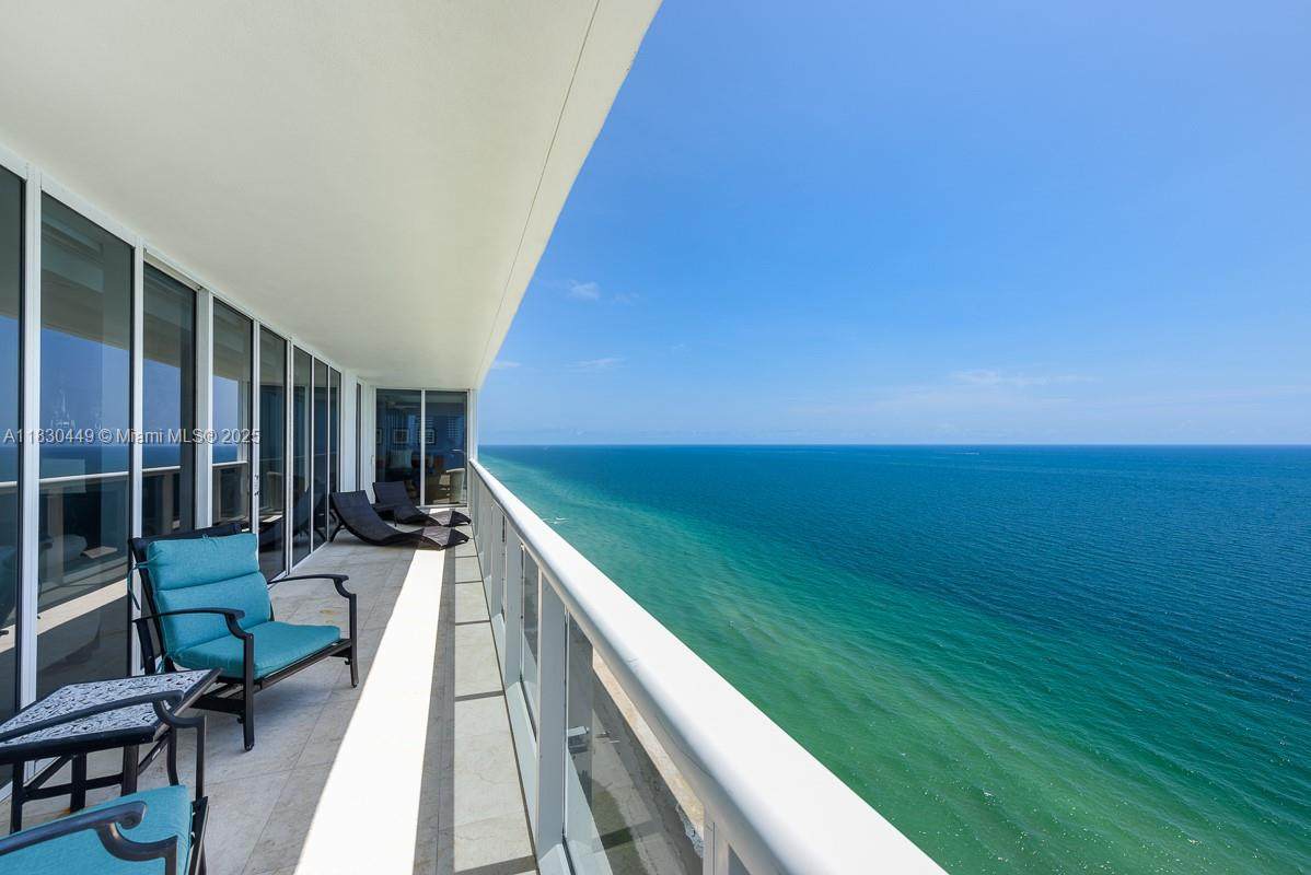 1830 Ocean Dr - Photo 1