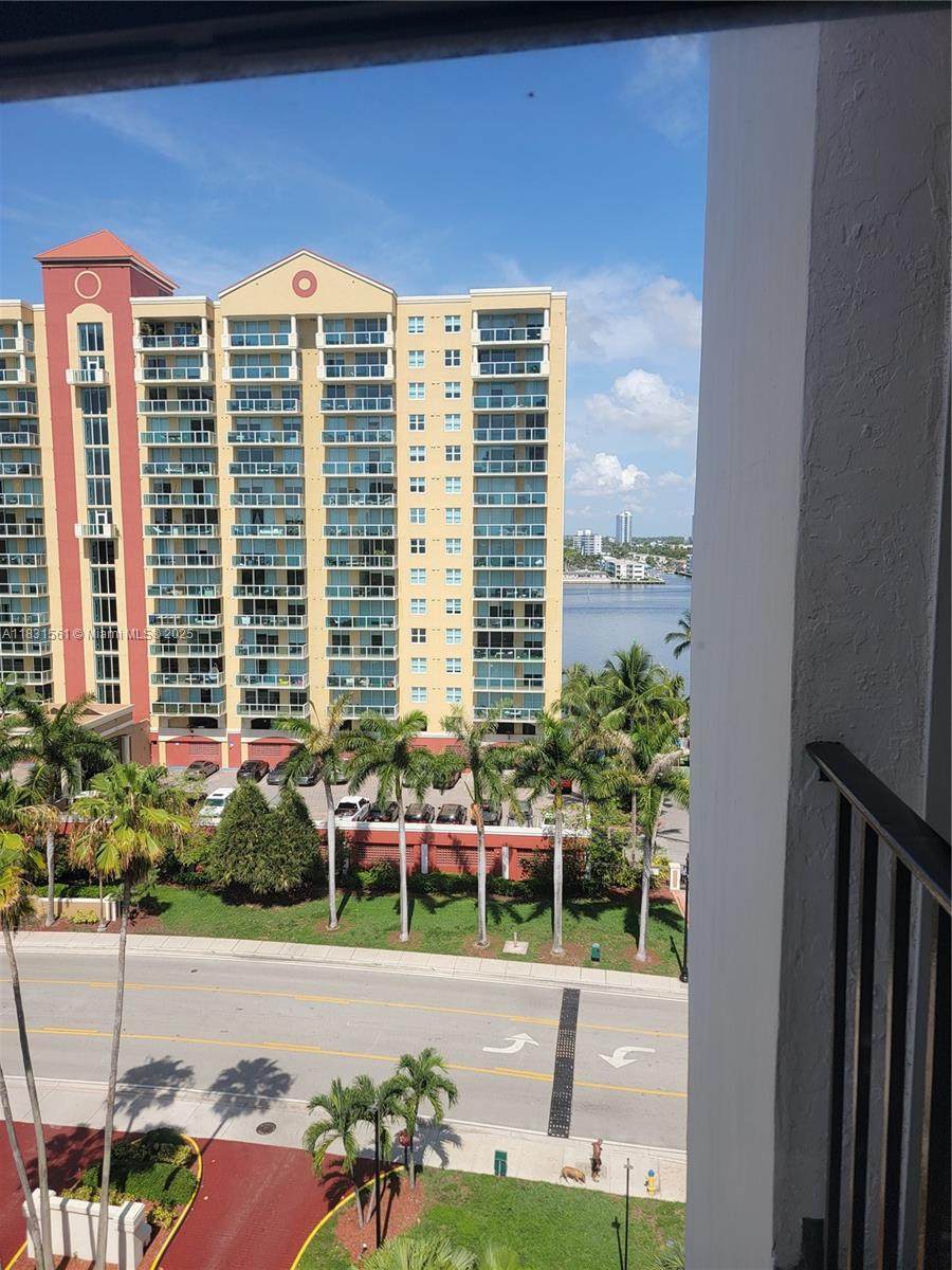https://bt-photos.global.ssl.fastly.net/miami/orig_boomver_1_A11831561-2.jpg
