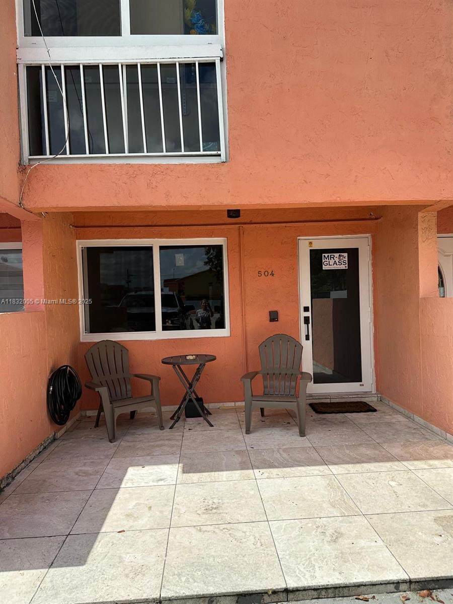 11360 1st St - Photo 1