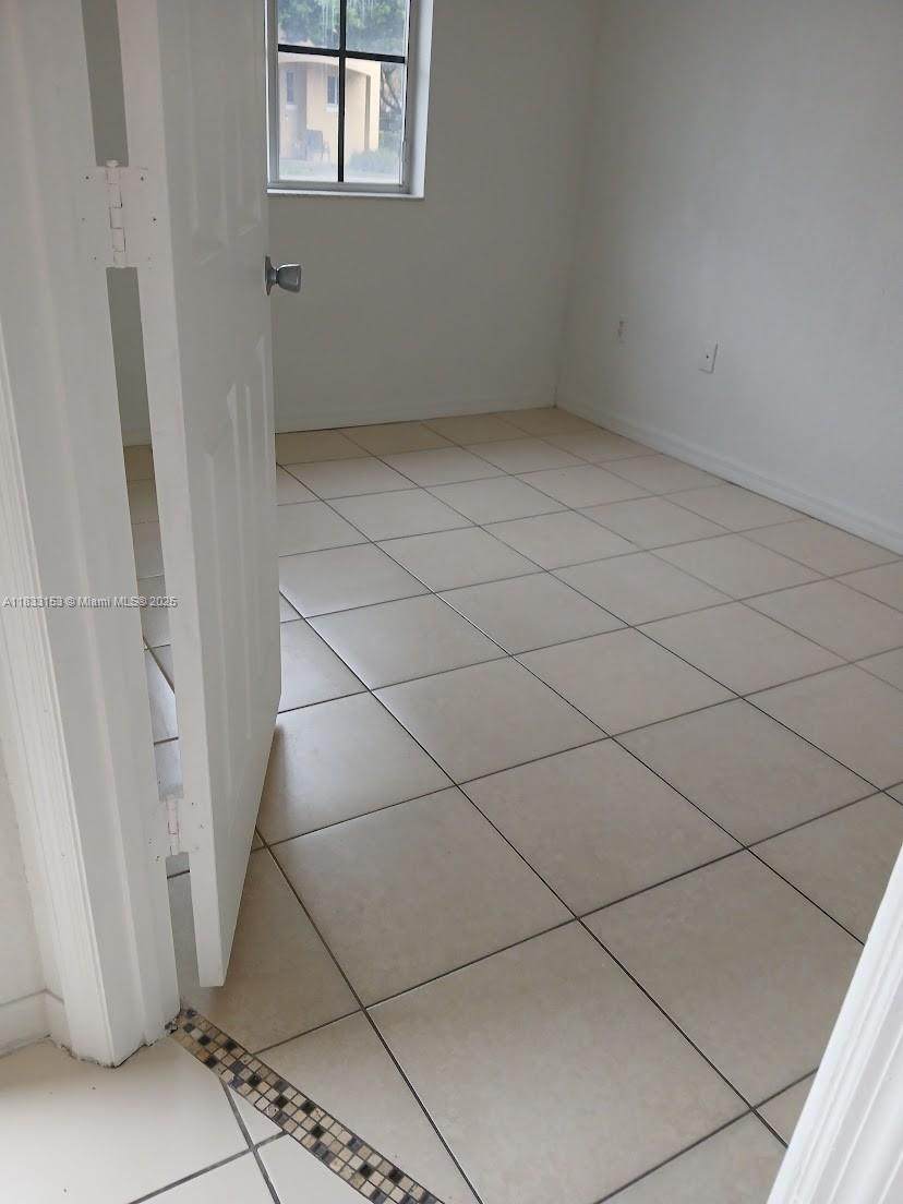 1909 60th Ave - Photo 1