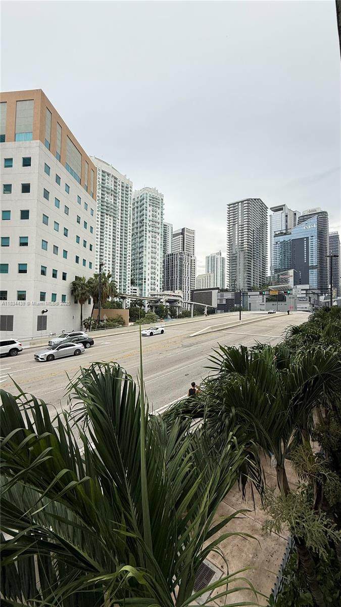 https://bt-photos.global.ssl.fastly.net/miami/orig_boomver_1_A11834439-2.jpg