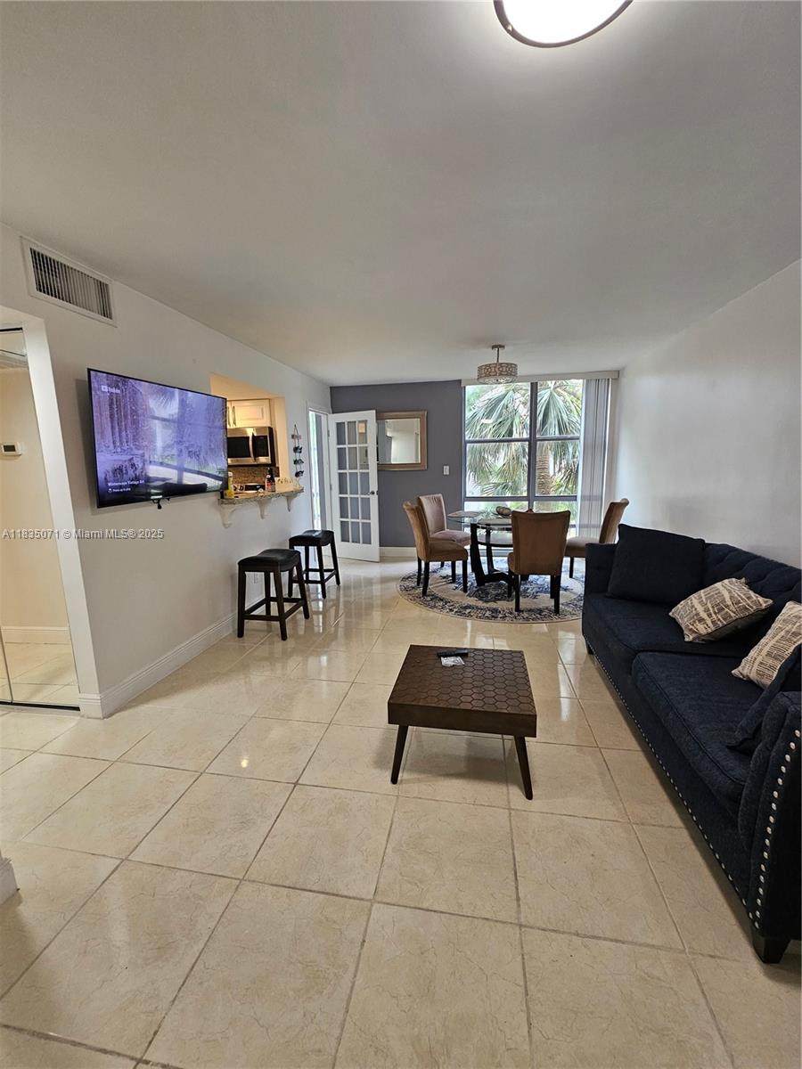 200 172nd St - Photo 1