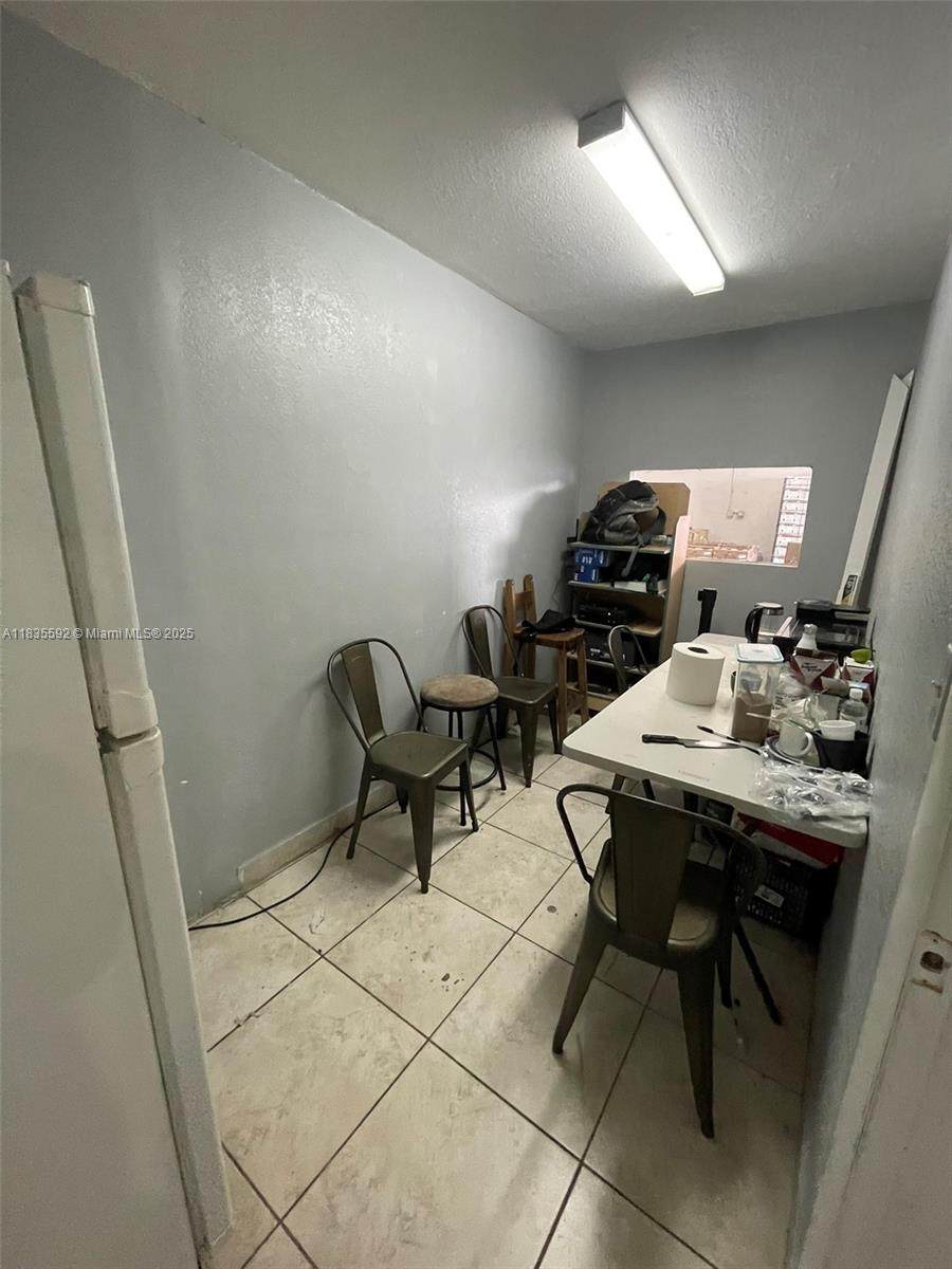 https://bt-photos.global.ssl.fastly.net/miami/1280_boomver_1_A11835592-2.jpg