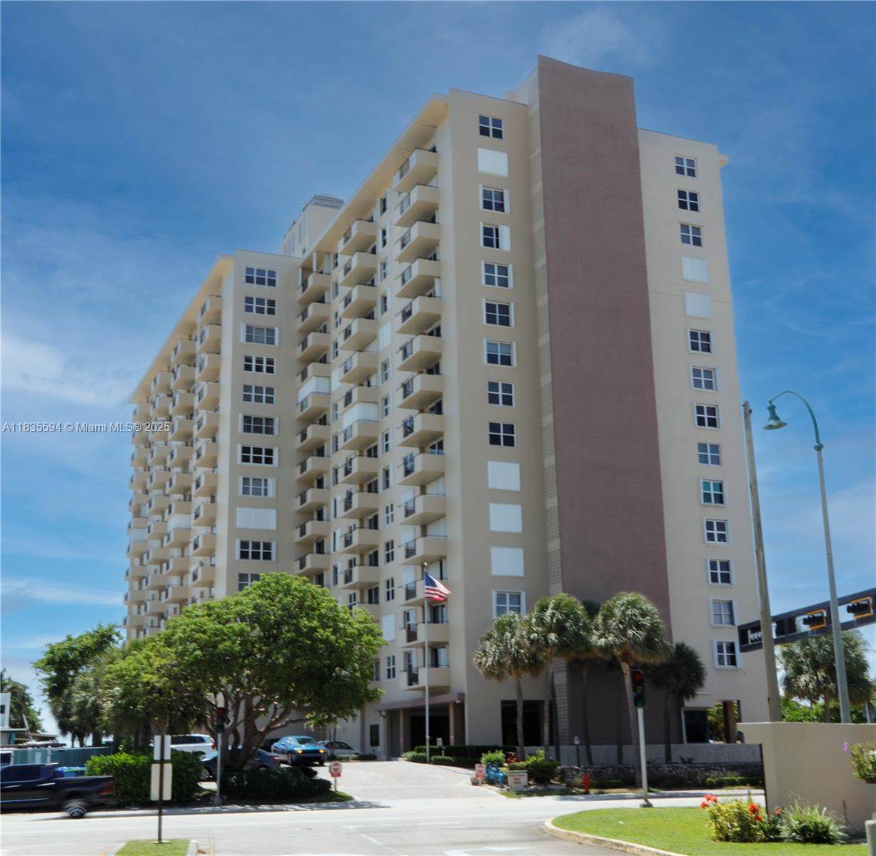 2000 Ocean Blvd - Photo 1
