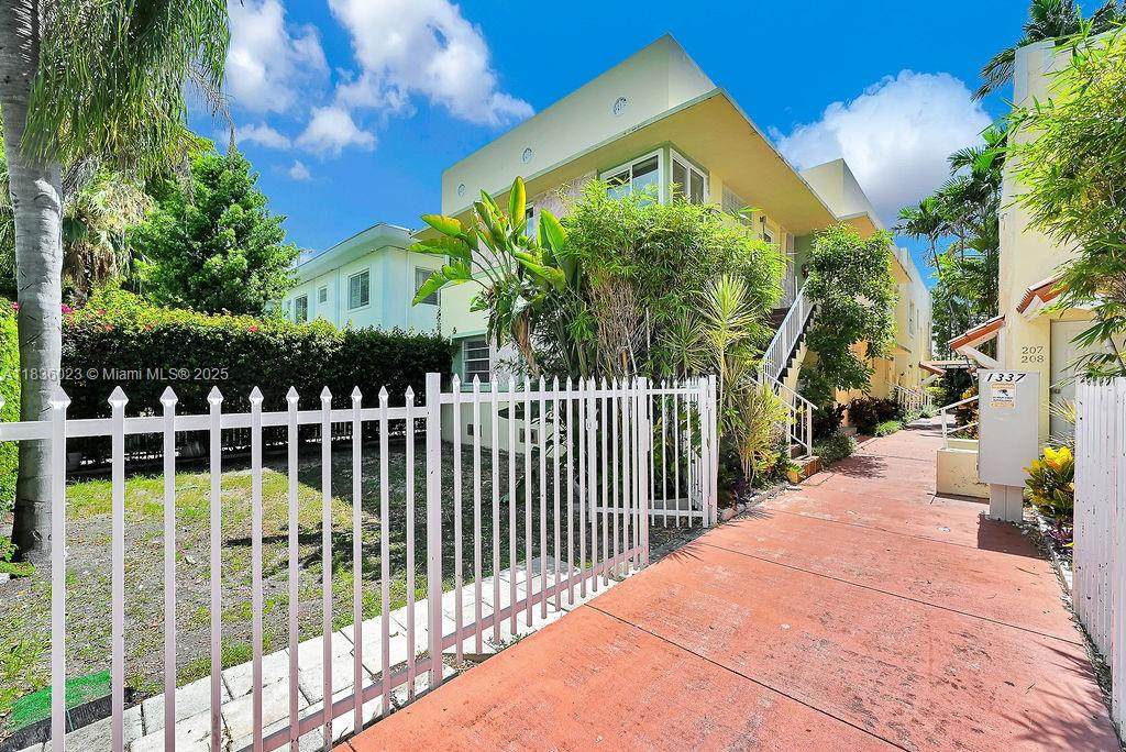 https://bt-photos.global.ssl.fastly.net/miami/orig_boomver_1_A11836023-2.jpg