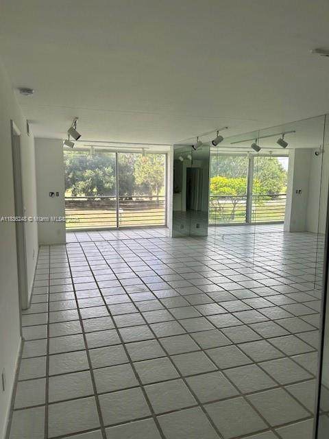 3503 Oaks Way - Photo 1