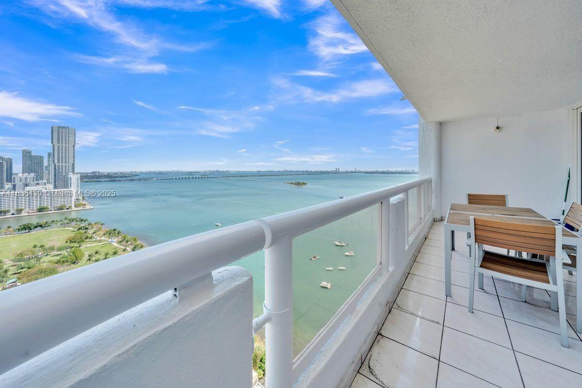 1717 Bayshore Dr - Photo 1