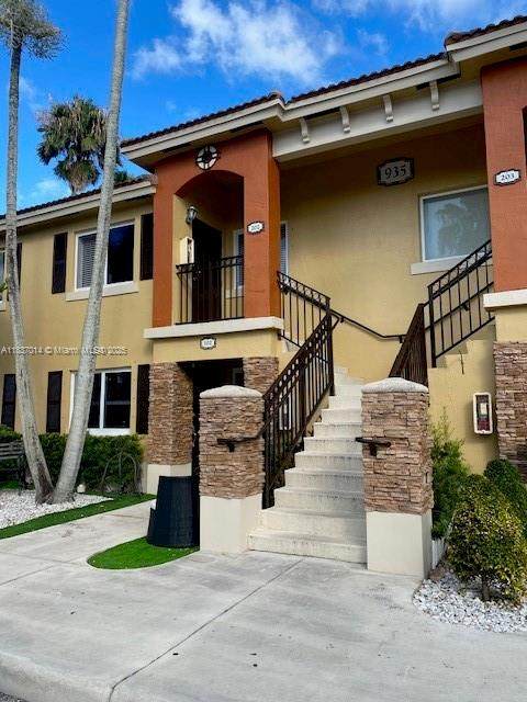 935 34th Ave - Photo 1