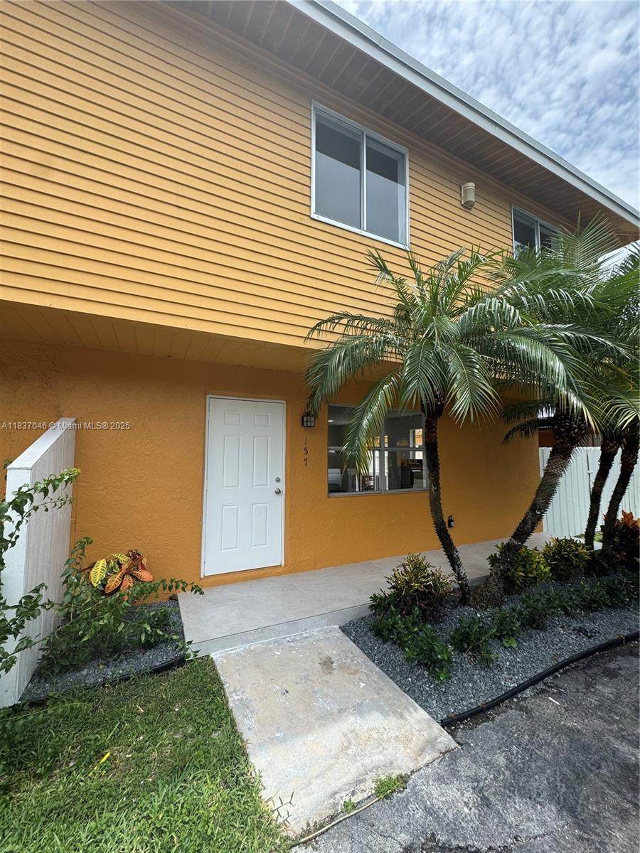 157 12th Ave - Photo 1