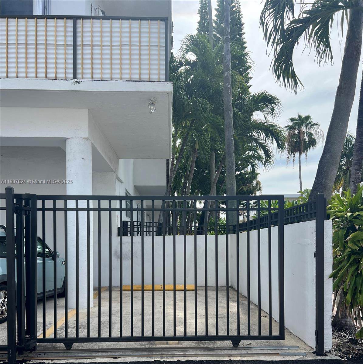 https://bt-photos.global.ssl.fastly.net/miami/1280_boomver_1_A11837624-2.jpg