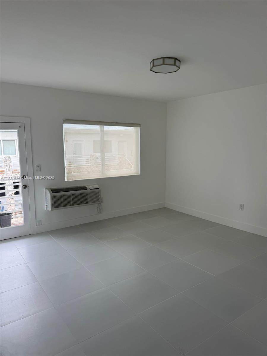 320 85th St - Photo 1