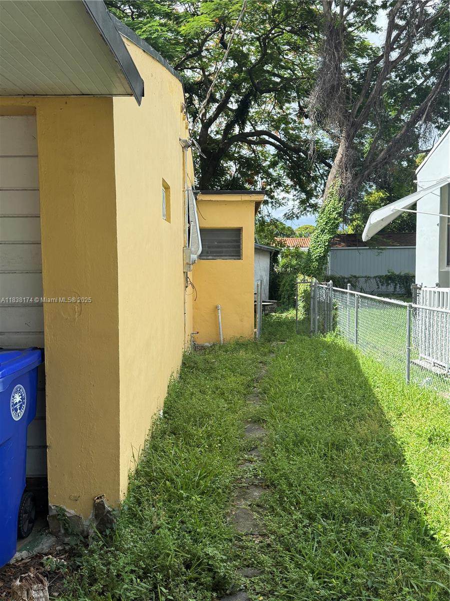https://bt-photos.global.ssl.fastly.net/miami/1280_boomver_1_A11838174-2.jpg