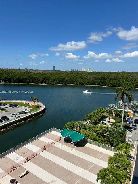 https://bt-photos.global.ssl.fastly.net/miami/orig_boomver_1_A11838458-2.jpg