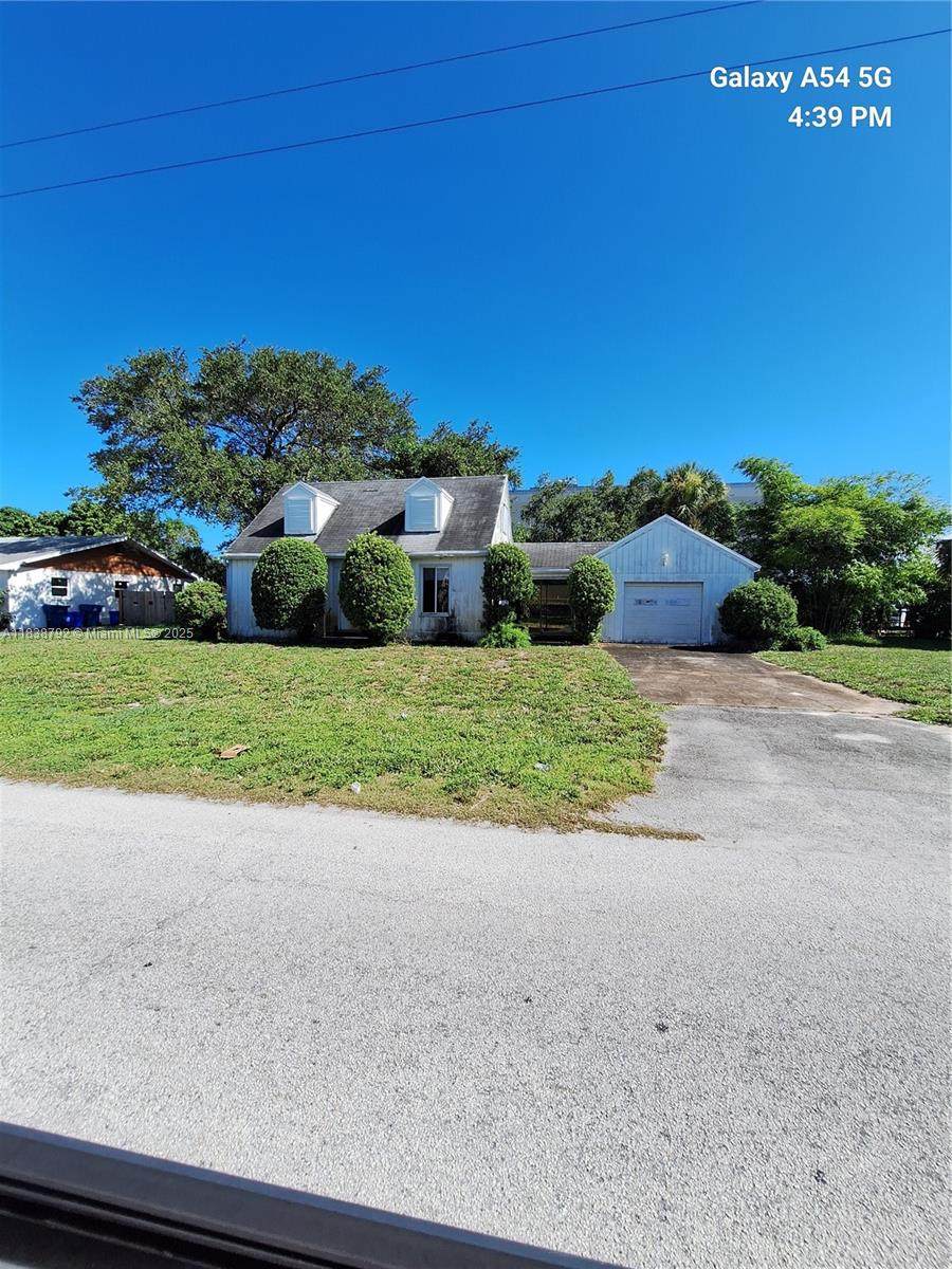 75 37th St - Photo 1