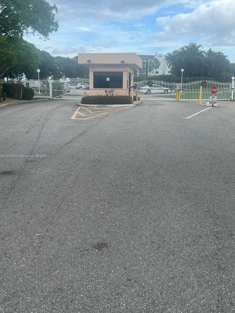 https://bt-photos.global.ssl.fastly.net/miami/orig_boomver_1_A11839205-2.jpg