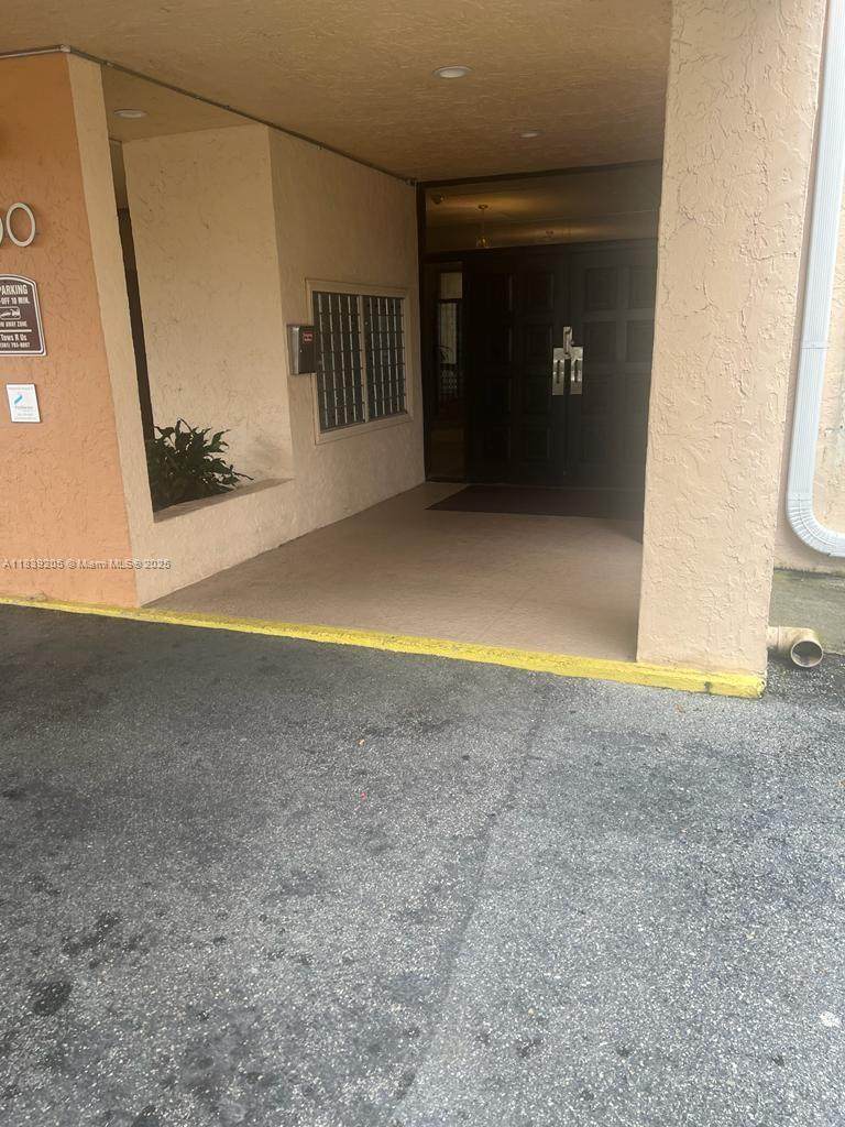 https://bt-photos.global.ssl.fastly.net/miami/orig_boomver_1_A11839205-2.jpg
