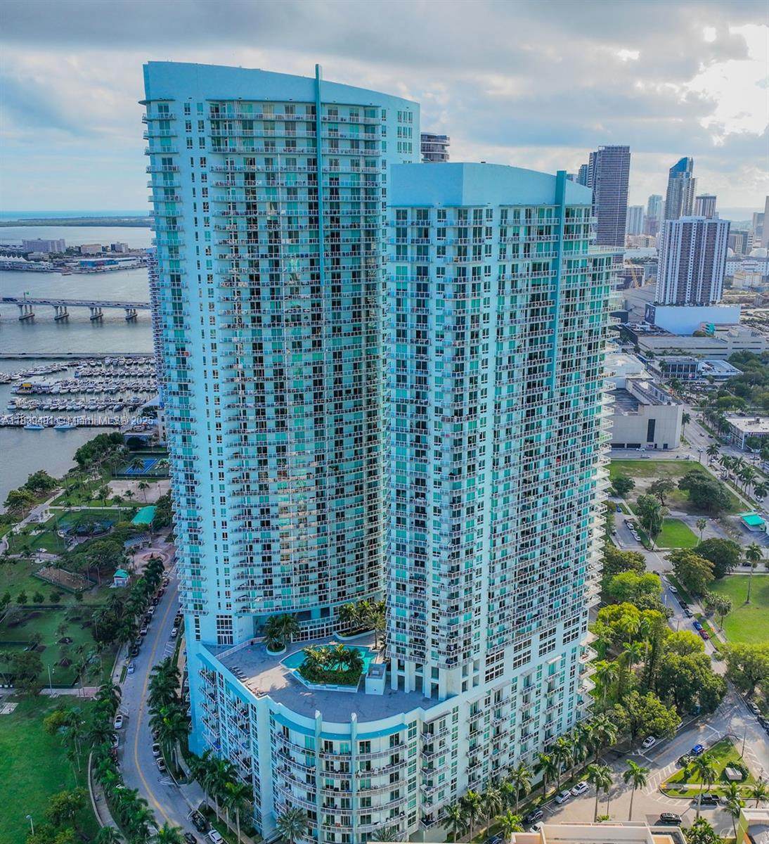 1900 Bayshore Dr - Photo 1