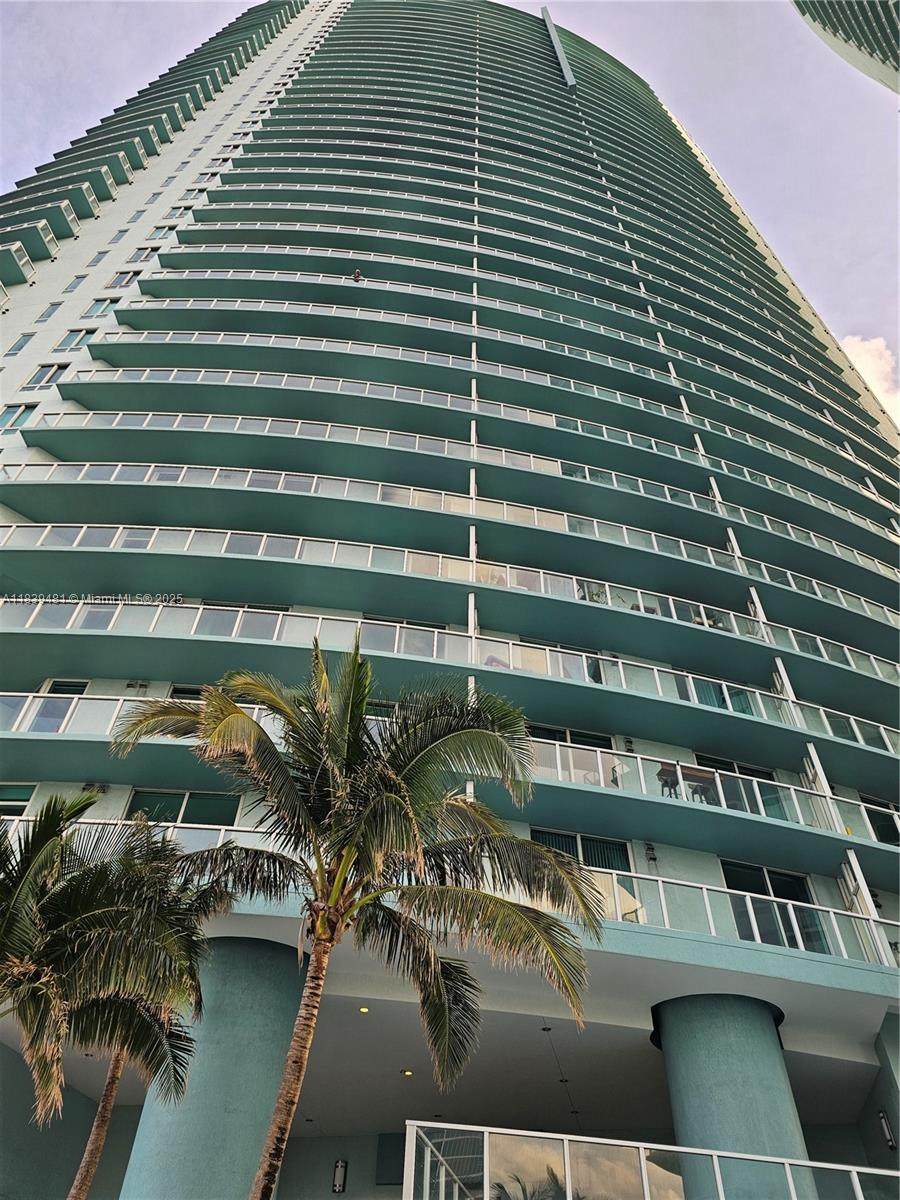 https://bt-photos.global.ssl.fastly.net/miami/1280_boomver_1_A11839481-2.jpg