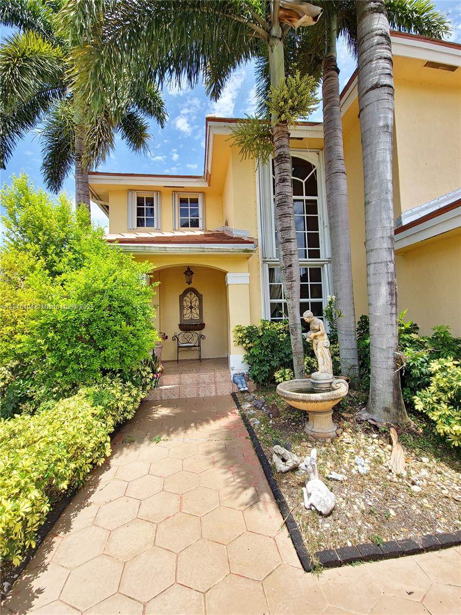 https://bt-photos.global.ssl.fastly.net/miami/1280_boomver_1_A11840194-2.jpg