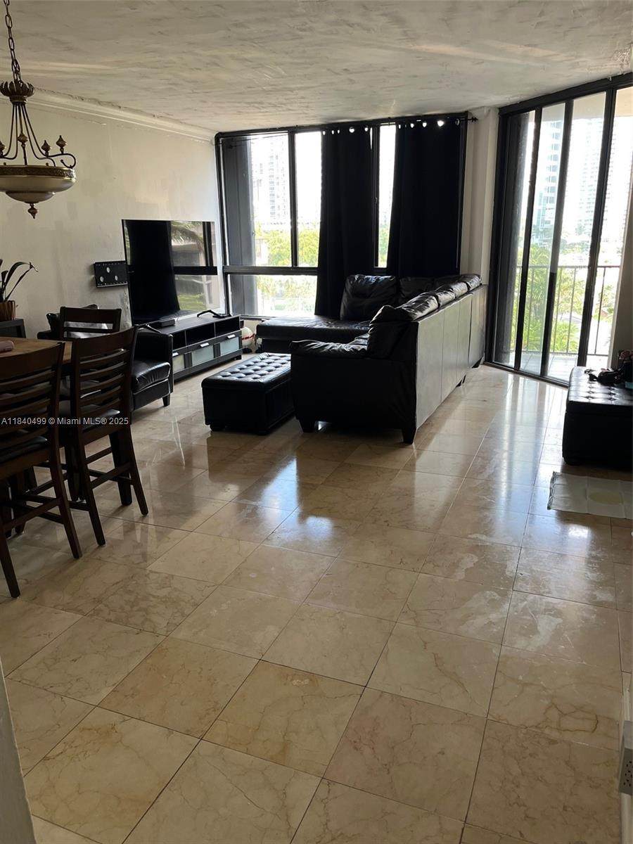 https://bt-photos.global.ssl.fastly.net/miami/1280_boomver_1_A11840499-2.jpg