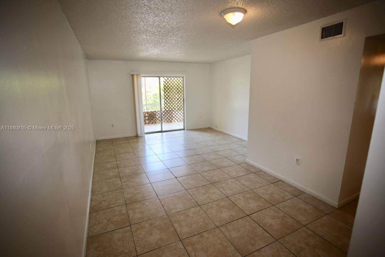 https://bt-photos.global.ssl.fastly.net/miami/orig_boomver_1_A11840815-2.jpg