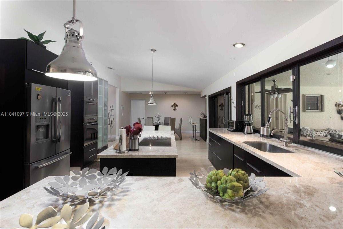 1000 Cypress Dr - Photo 1