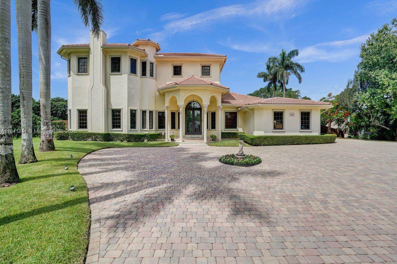 https://bt-photos.global.ssl.fastly.net/miami/orig_boomver_1_A11841441-2.jpg