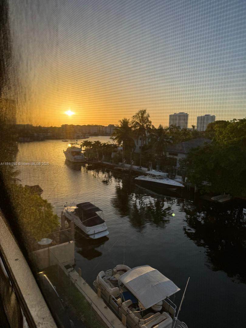 2935 163rd St - Photo 1