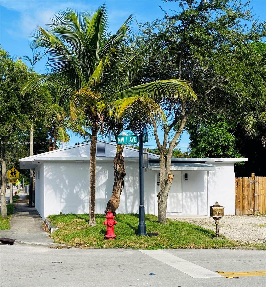 https://bt-photos.global.ssl.fastly.net/miami/orig_boomver_1_A11843280-2.jpg