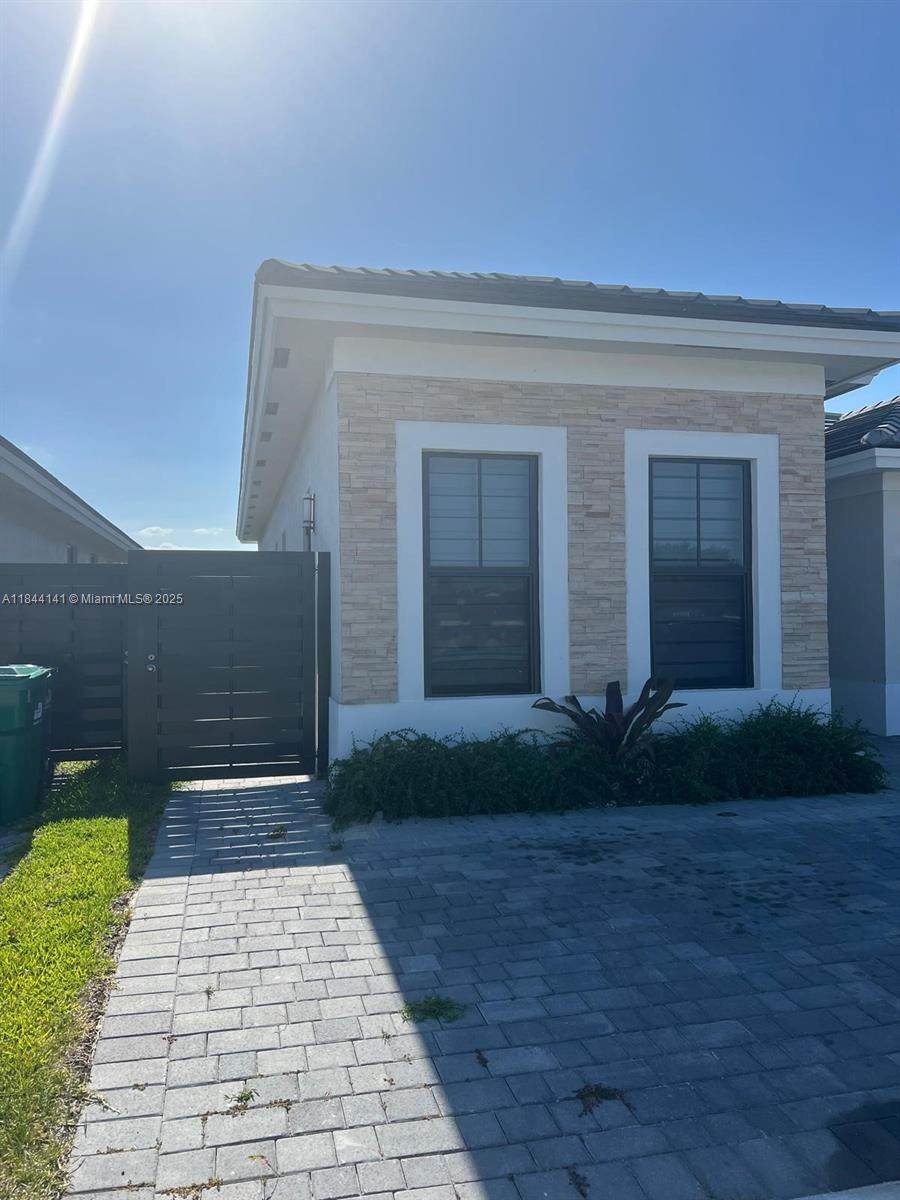 1840 144th Ave - Photo 1