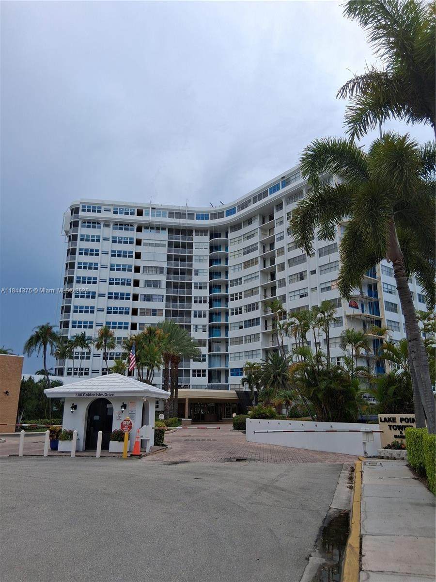 100 Golden Isles Dr - Photo 1