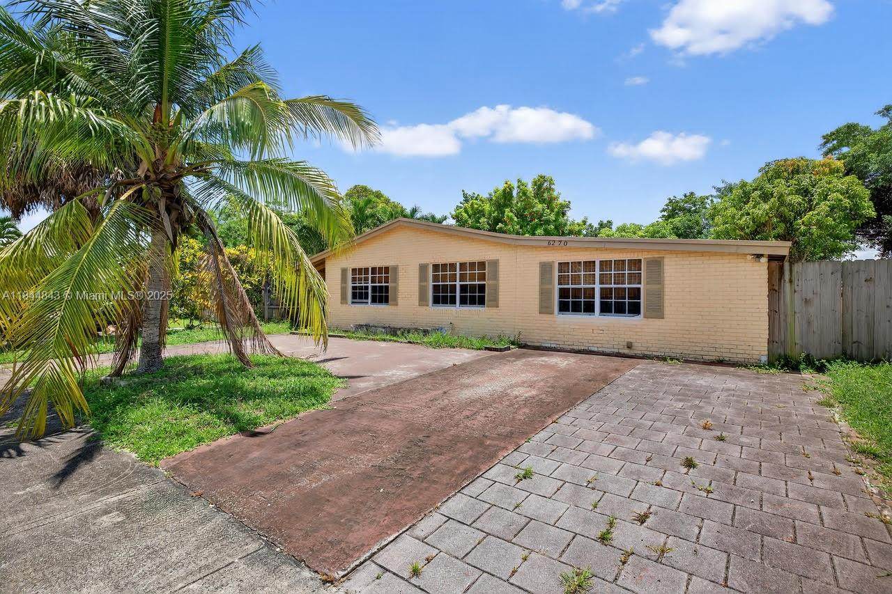 https://bt-photos.global.ssl.fastly.net/miami/orig_boomver_1_A11844843-2.jpg