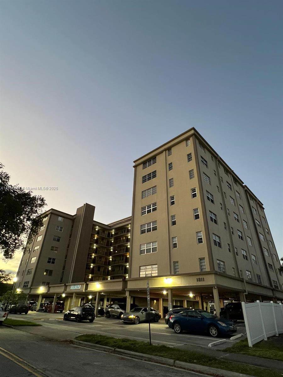 1811 Jefferson St - Photo 1