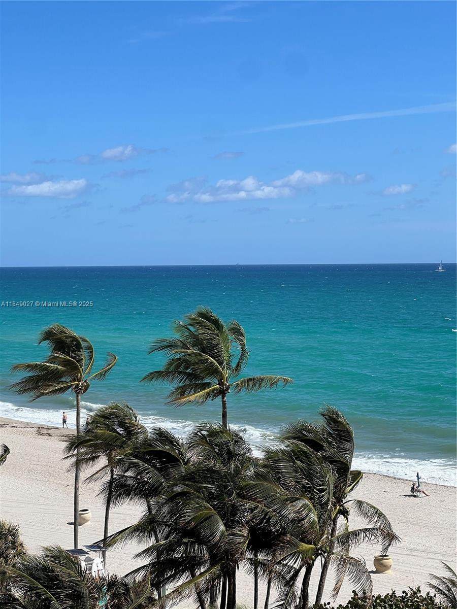 2501 Ocean Dr - Photo 1