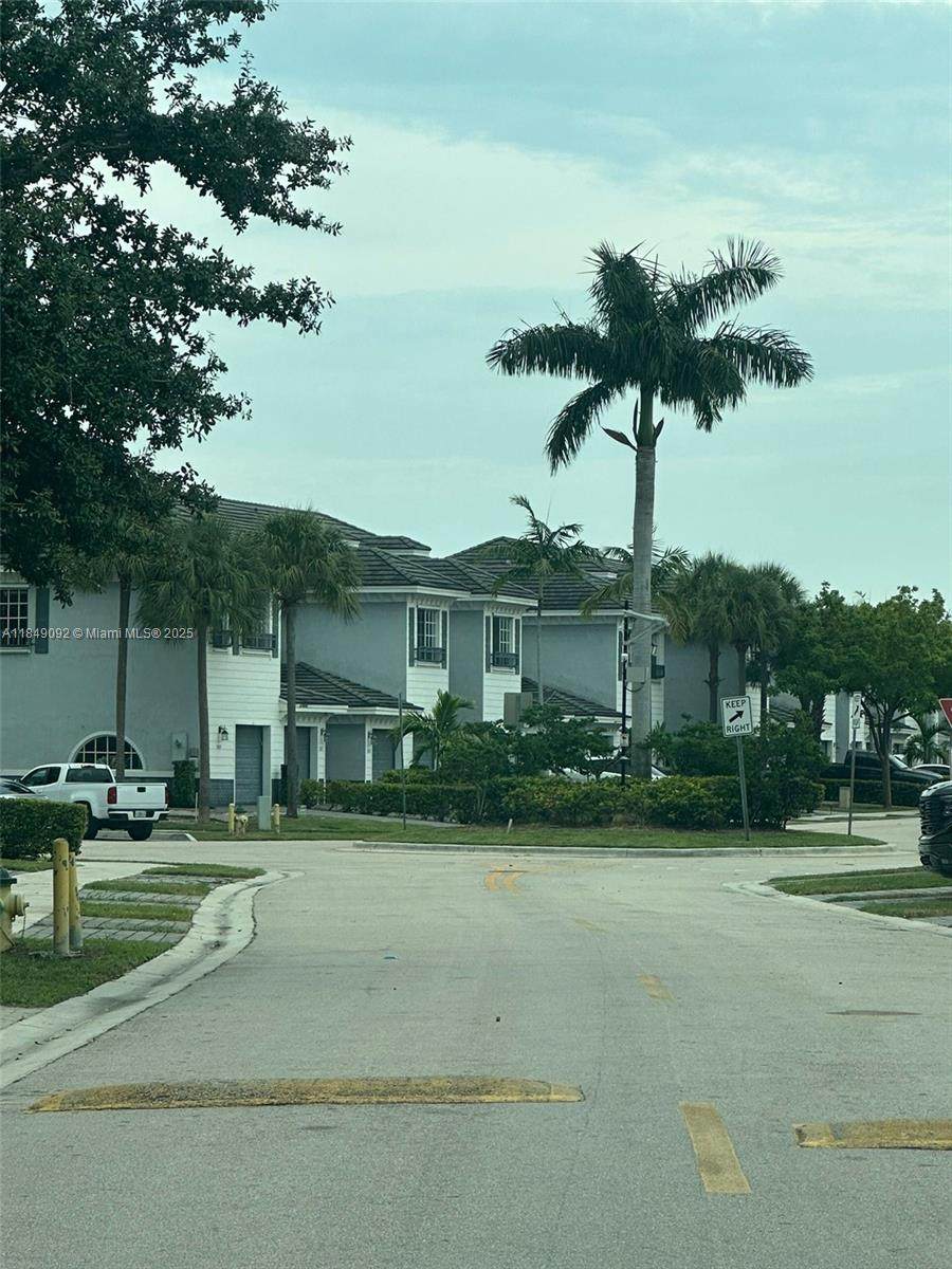 https://bt-photos.global.ssl.fastly.net/miami/orig_boomver_1_A11849092-2.jpg