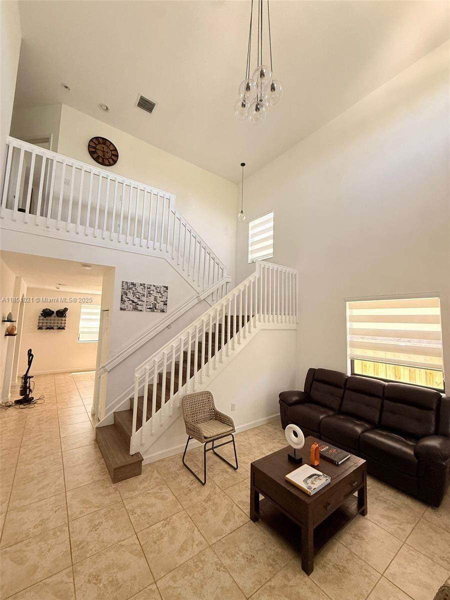 https://bt-photos.global.ssl.fastly.net/miami/1280_boomver_1_A11851021-2.jpg