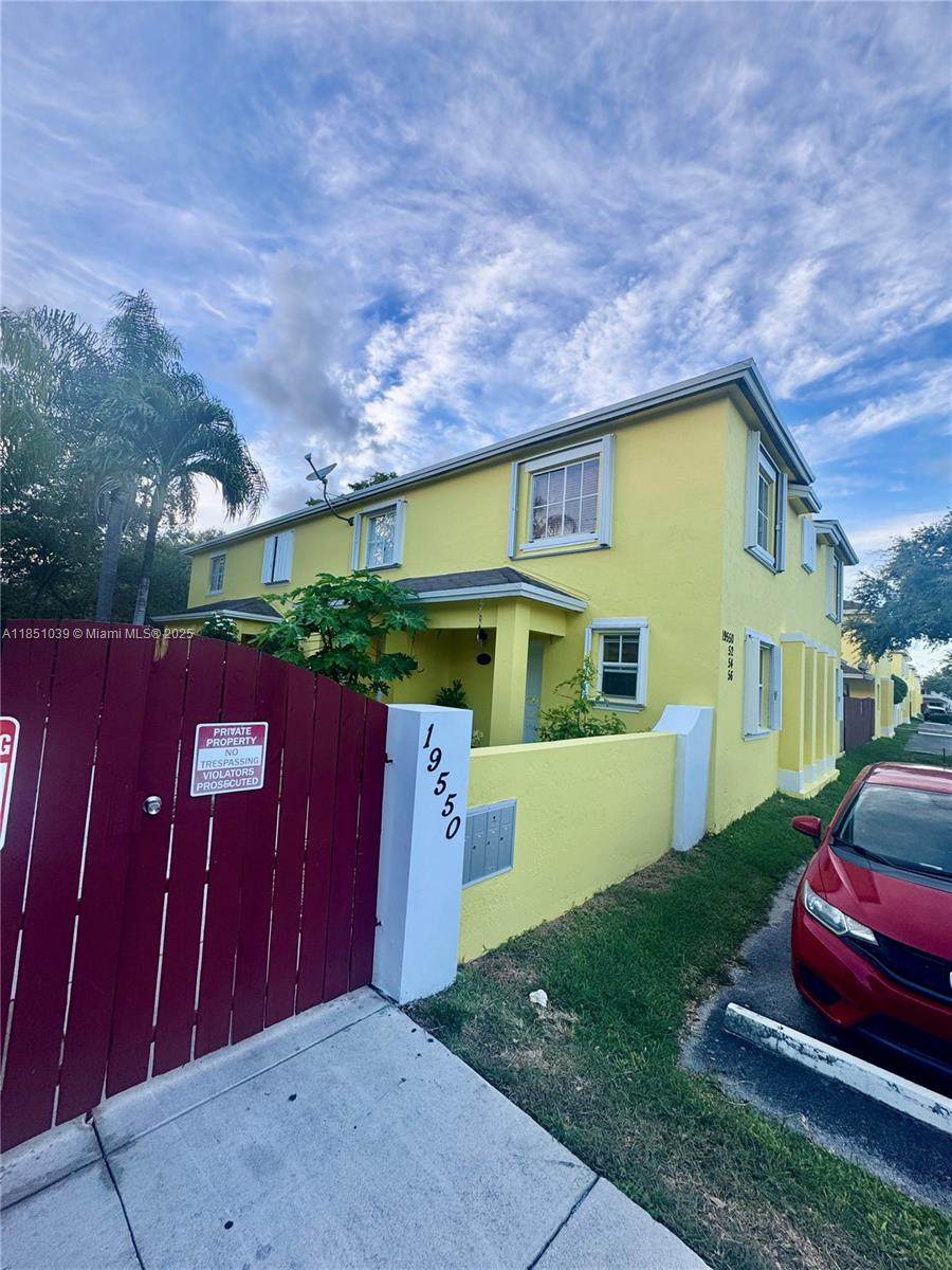 https://bt-photos.global.ssl.fastly.net/miami/1280_boomver_1_A11851039-2.jpg